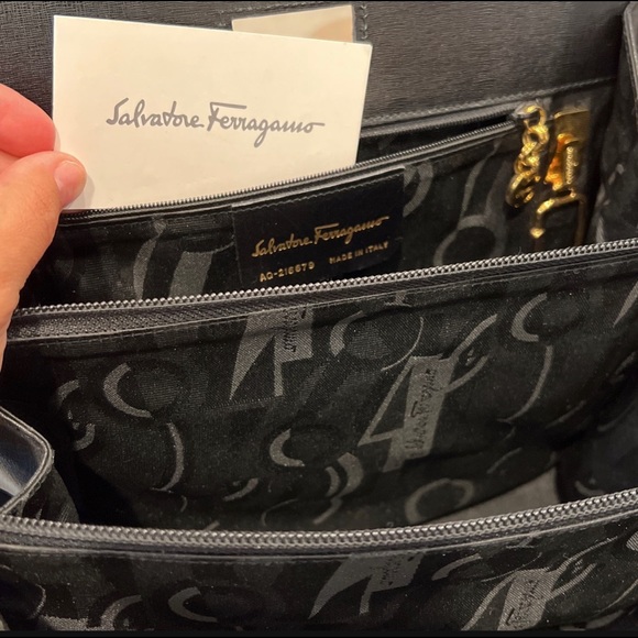 Ferragamo Bag - Picture 4 of 9
